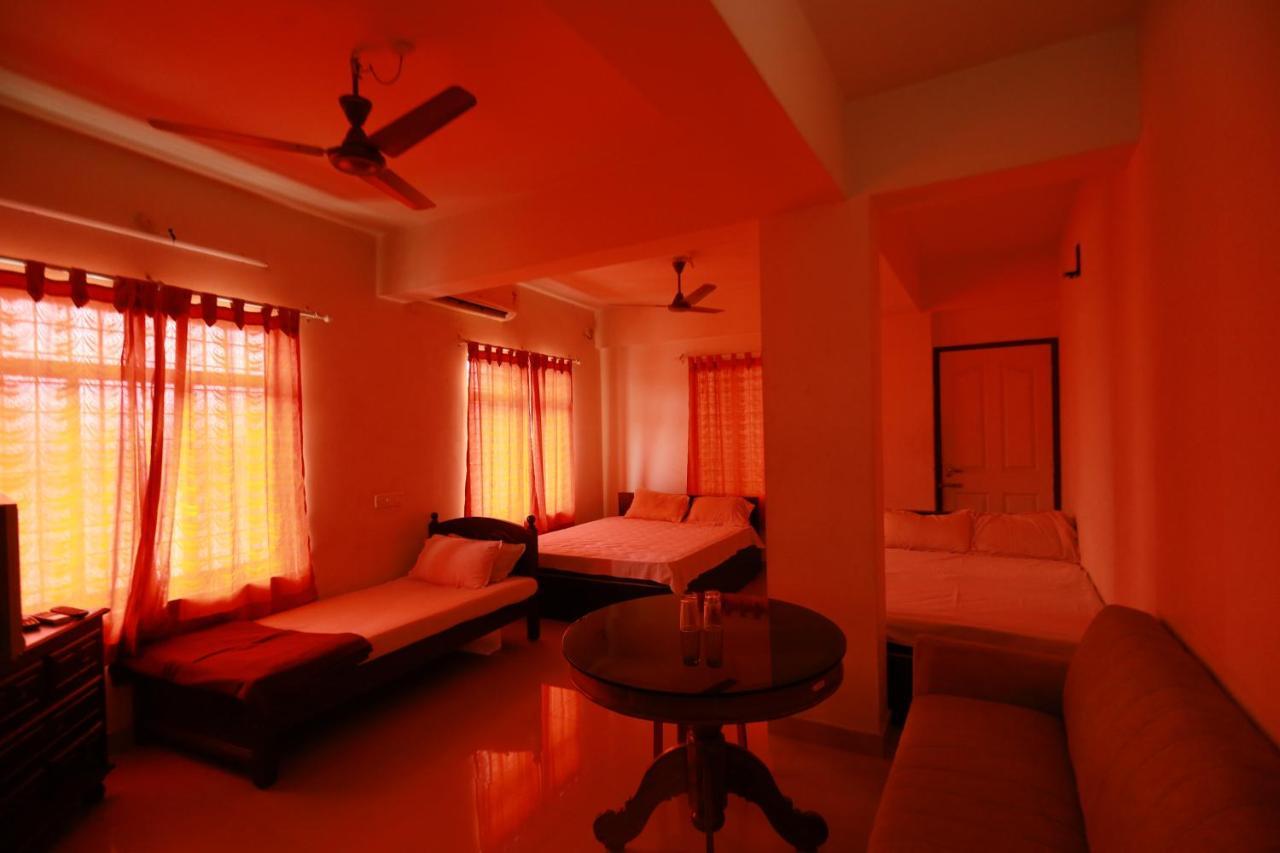Arackal Tourist Home Tripunithura Buitenkant foto