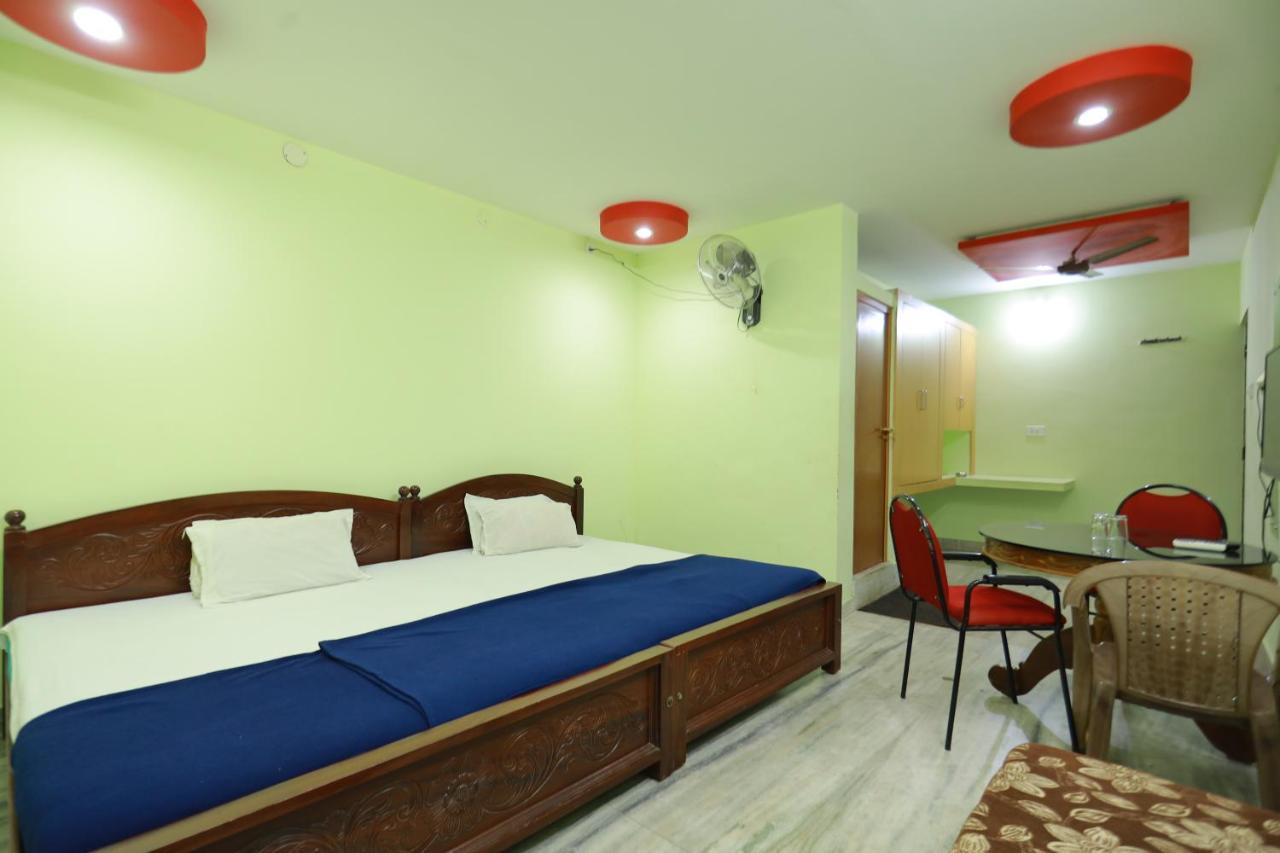 Arackal Tourist Home Tripunithura Buitenkant foto